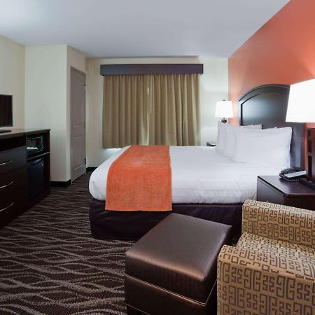 AmericInn by Wyndham Waupun Exterior foto
