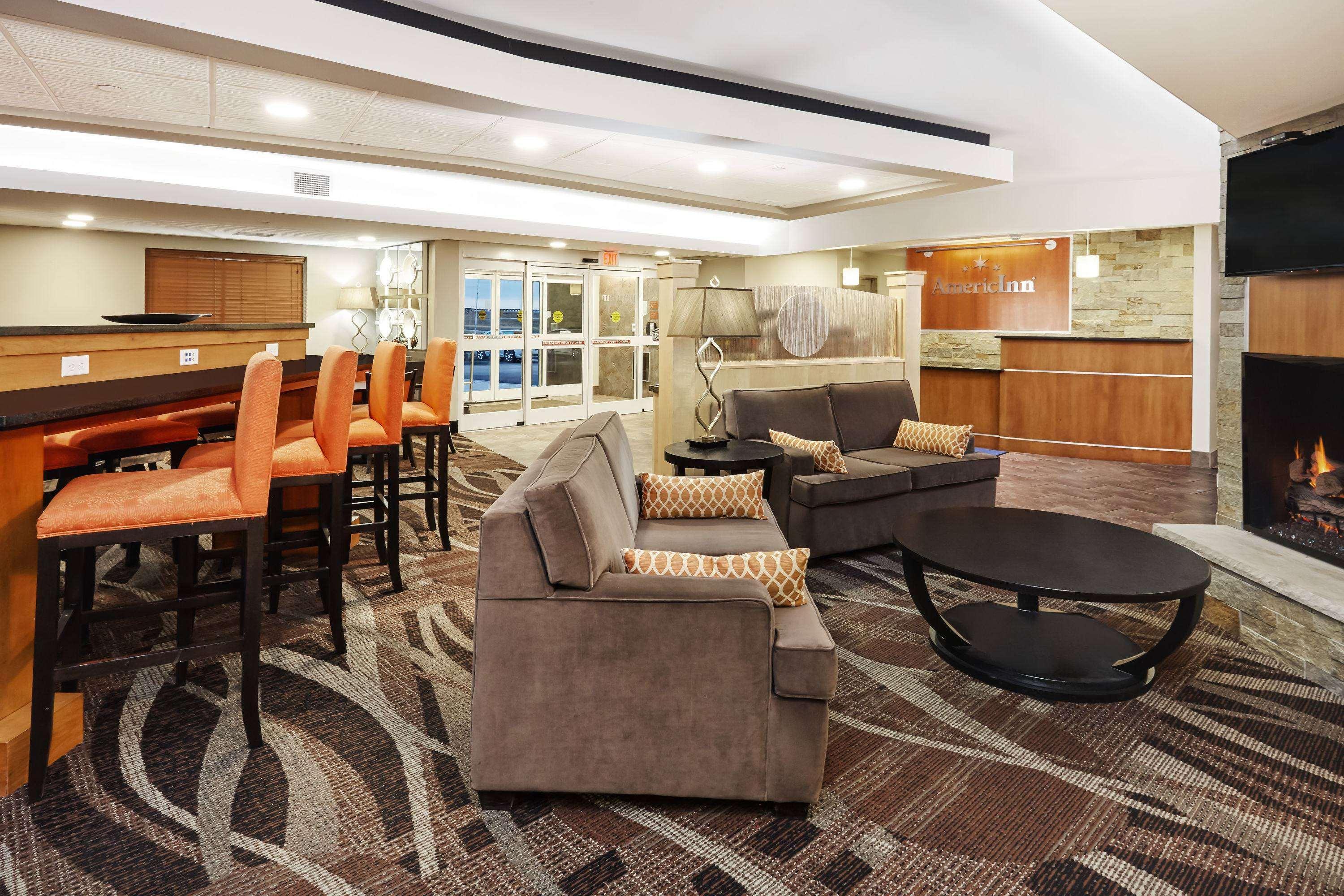 AmericInn by Wyndham Waupun Exterior foto