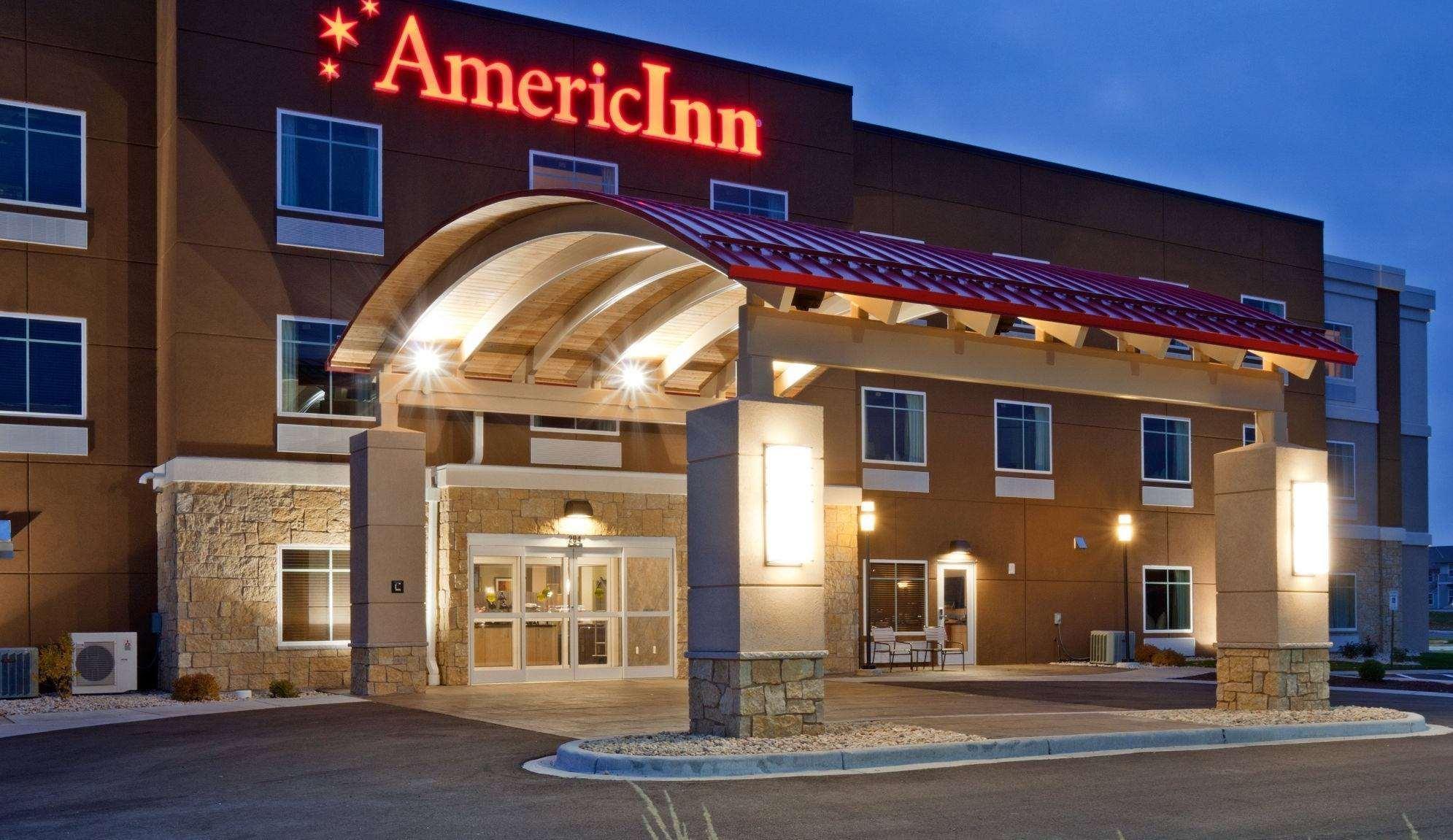 AmericInn by Wyndham Waupun Exterior foto